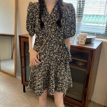 허리스트링 여성스럽고 러블리한 랩 미니 원피스