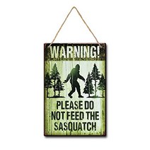 LPLED Note Plate Warning Please Do Not Feed The Sasquatch Funny Outdoor Road Sign (Y3028), 1