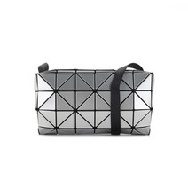 22SS ISSEY MIYAKE 이세이미야케 바오바오 카톤 숄더백 실버 BB26 AG422
