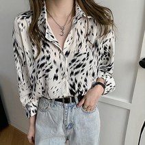 요나걸 여성 셔츠 카라셔츠 호피 무늬 레트로 스타일 클래식한 디자인 시크 도도 모던하면서도 세련된 무드가 느껴지는 패션셔츠 + 양말증정