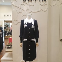 샤틴 빅 카라 플라워 버튼 니트 원피스