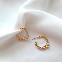 여자 유니크 울퉁불퉁 가벼운 오픈링 귀걸이.옷자락(무료배송)