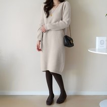 데일리앤 라즈 브이넥 루즈핏 골지 롱 니트 원피스