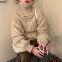 러블로어 라이스 루즈핏터틀넥 꽈배기니트