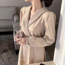 [랜덤플레이] 프렌치 퍼프 소매 브이넥 카라 스트링 원피스