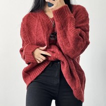 오오엘 여성용 도톰 루즈핏 꽈베기 브이넥 니트