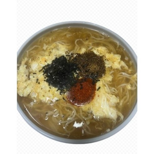 베테랑의대표메뉴를집에서 칼국수 밀가루와전분을배합해쫄깃한면발 간장으로깔끔하게맛을낸국물