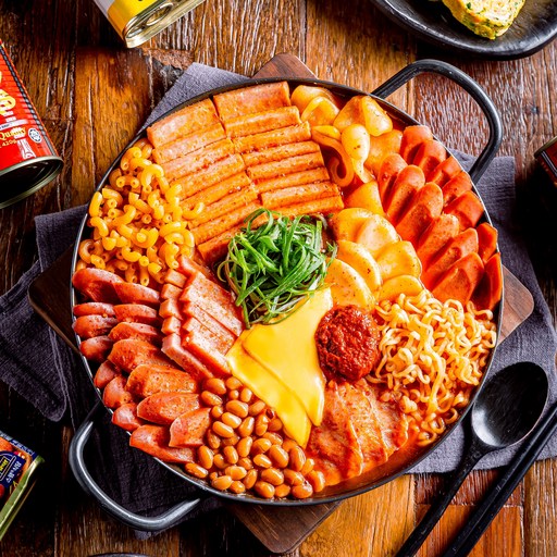 빨간음식연구소 햄폭격 부대찌개 밀키트
