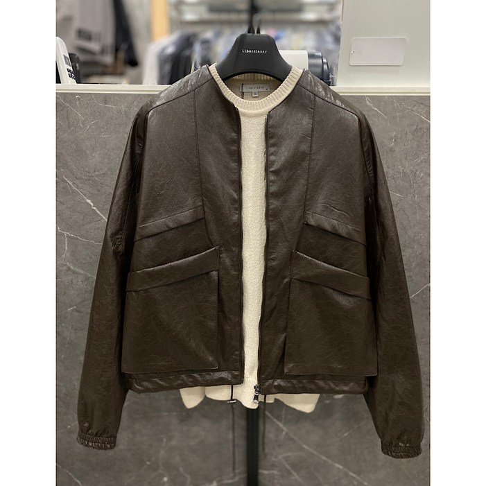 리버클래시 25FW 브라운 카라리스 라운드넥 오버핏 레더점퍼LLF22671DG