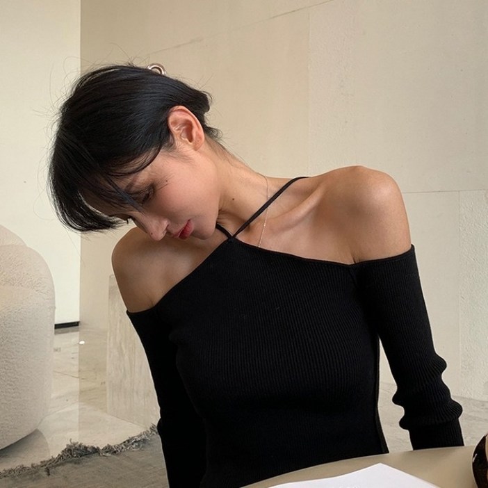여성 크로스 홀터넥 오프숄더 골지 티셔츠