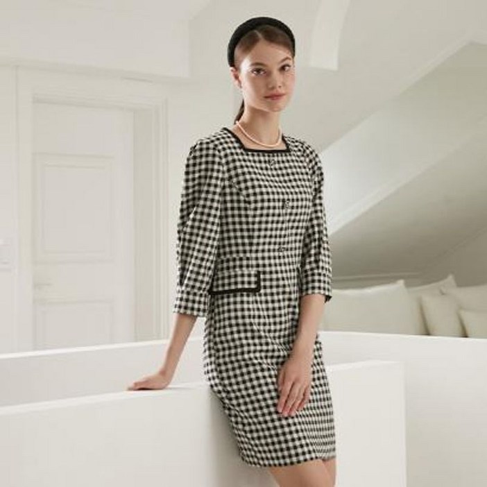 플라스틱아일랜드 스퀘어넥 원피스 PN3WO882