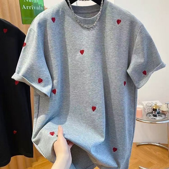 WEIHAN 빅사이즈 여성 하트 프린트 반팔 티셔츠 루즈핏 날씬해 보이는 라운드넥 상의