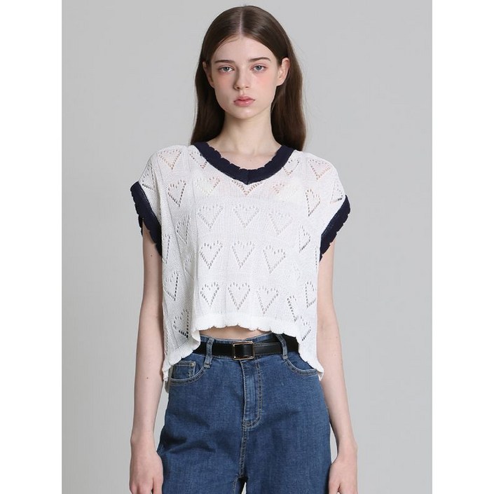 오조크 하트 펀칭 배색 니트