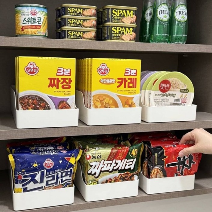 [2P세트] 꺼내면 채워지는 자동 라면 디스펜서 무조립 팬트리 수납 정리대