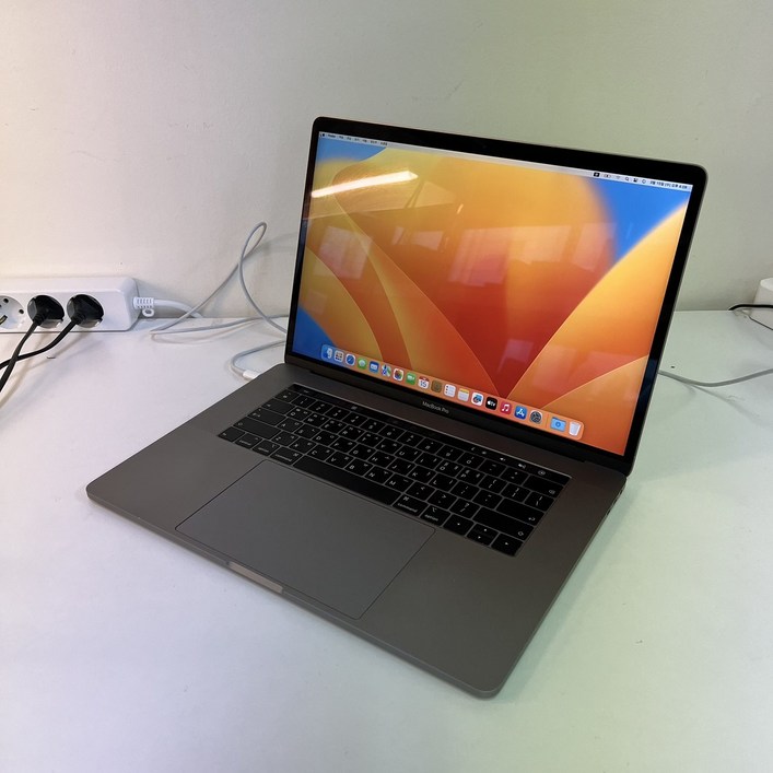 B급 2018 맥북프로 15인치 고급형 i7/512/16 중고노트북 터치바 macbook pro 15-inch