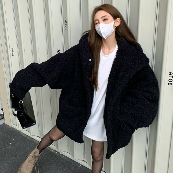 아토 양털 뽀글이 하이넥 후드 점퍼 루즈핏 블랙