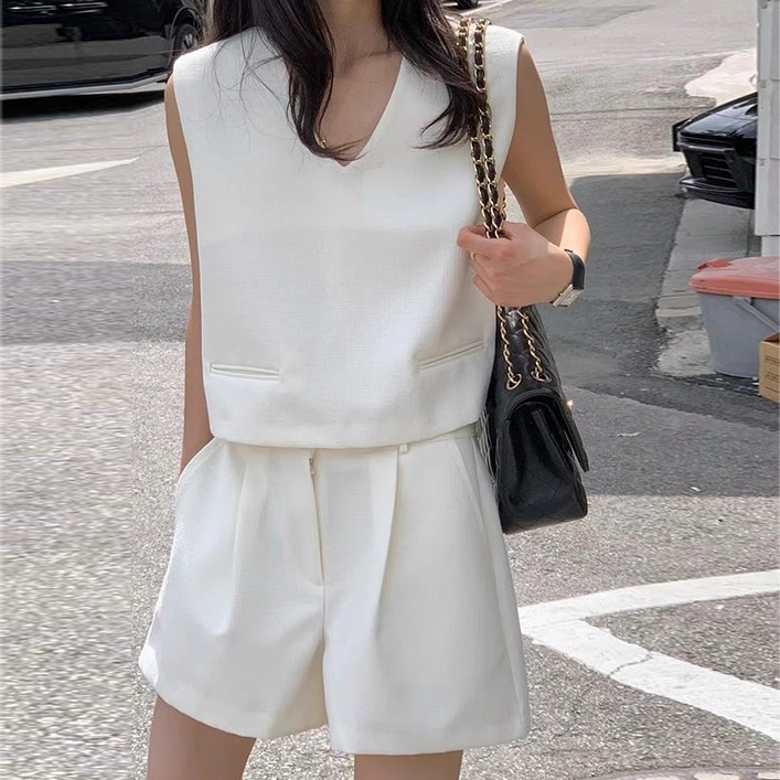 CABULE 여름 여성용 크롭 V넥 나시  핀턱 와이드 반바지 투피스 세트