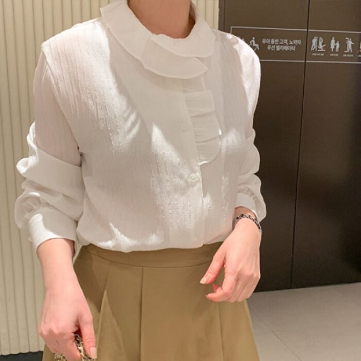 코코블랙 브리치 로라 프릴 블라우스 204068