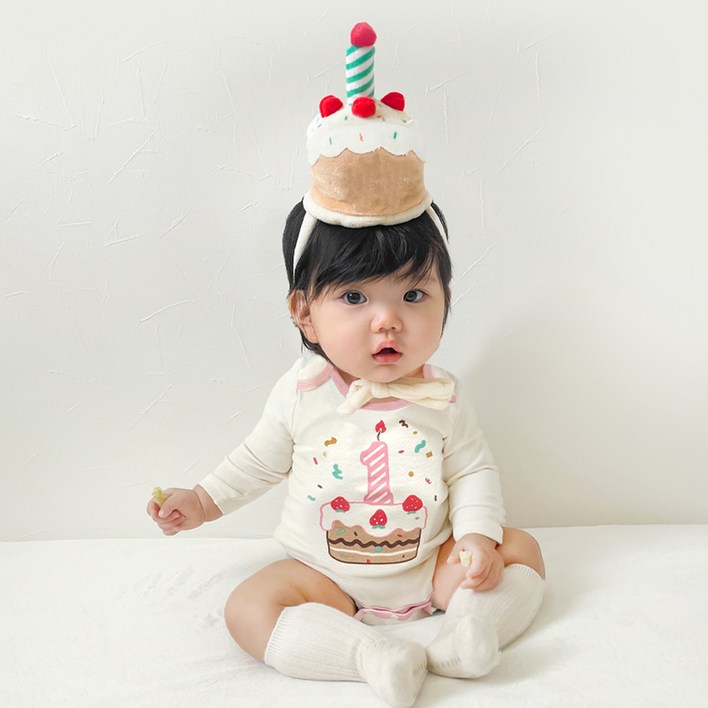 ikii 유아용 첫돌 기념 생일 축하 선물 바디수트 케이크 모자 세트 긴팔 선물포장 쇼핑백