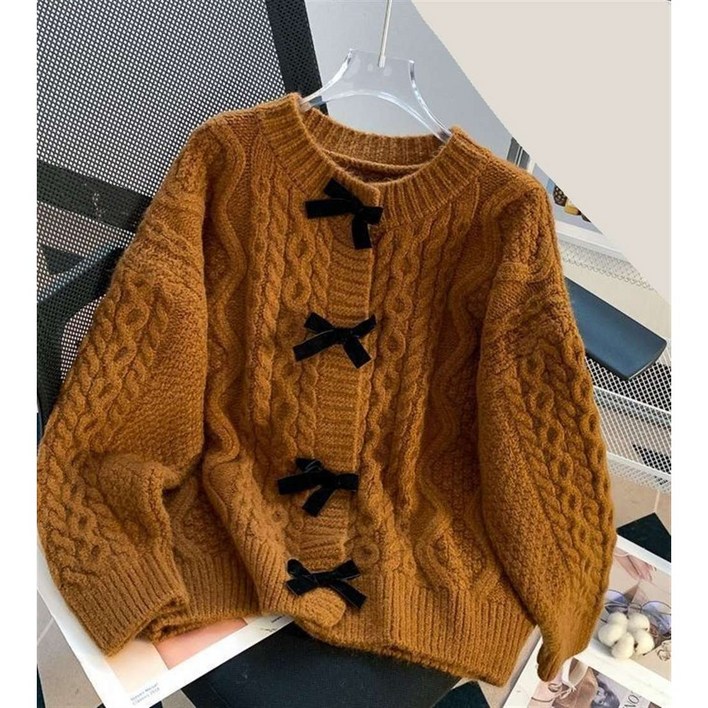 MOSAIRATION 예쁜 트렌드한 리본 장식  봄가을 루즈핏 소프트 룩 무지 래지드룩 데이리룩 여성 니트 카디건  W18