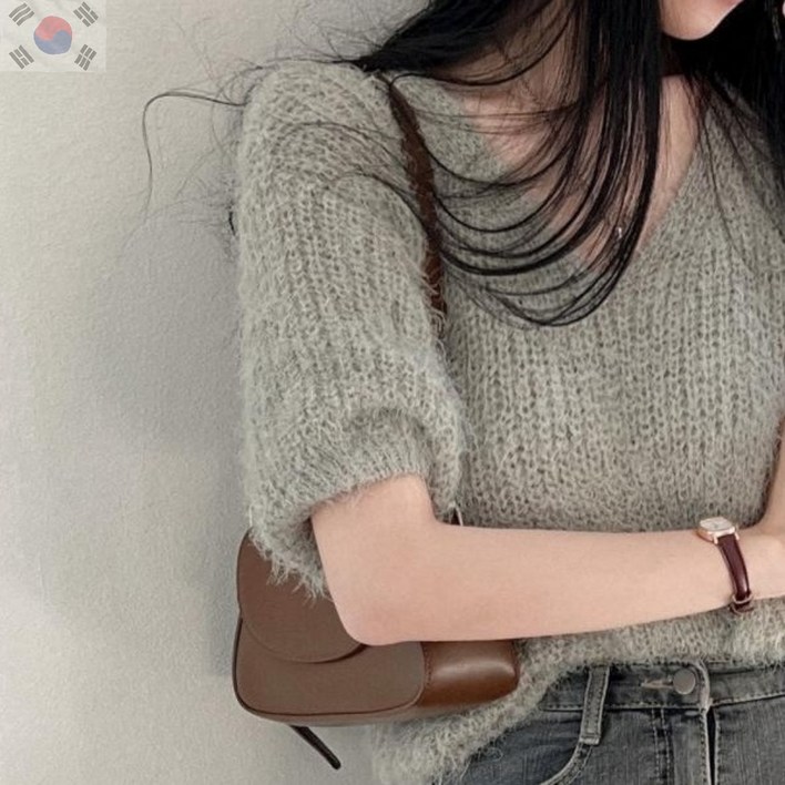 노나네 가을 겨울 필수템 부드러운 반팔 니트 보들보들 브이넥 간절기 반팔티