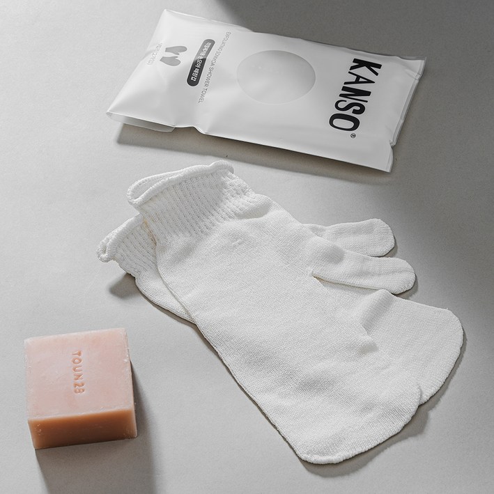 간소 각질만 부드럽게 제거하는 손모아 때장갑