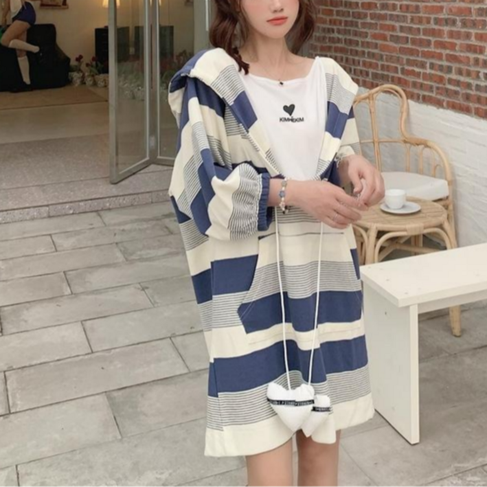 미소모드 캐주얼  하트끈 스트라이프 루즈핏 후드 원피스 M0049