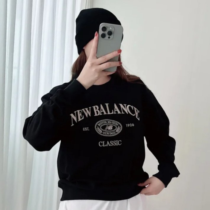 뉴발란스 맨투맨 세미오버핏 해리티지 남녀공용 커플 긴팔티셔츠 SG1007C01