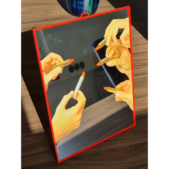 셀레티 x 토일렛페이퍼 립스틱 거울