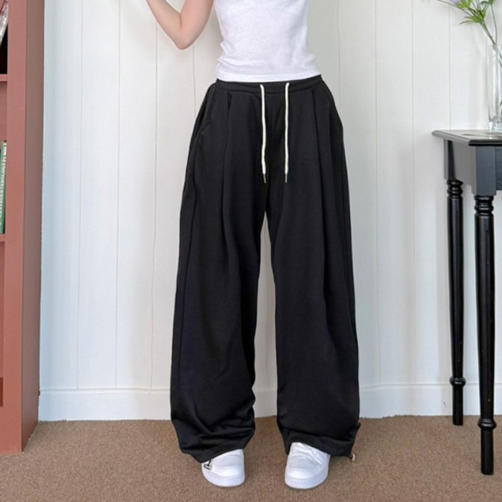 나타났다 사계절 인생템  3size 쓰리턱 와이드 트레이닝바지 사이드턱 핀턱 스트링 팬츠