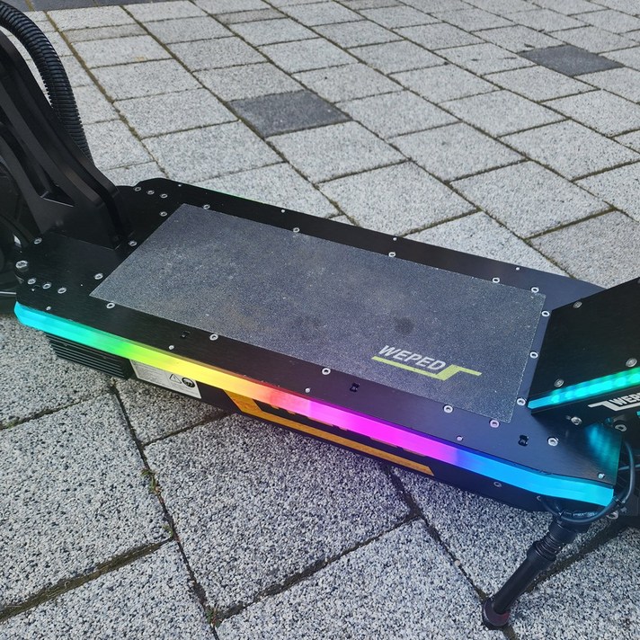 위페드 전동킥보드 발판 LED 사이드 볼륨업 위페드 전동킥보드 발판 LED 사이드 볼륨업