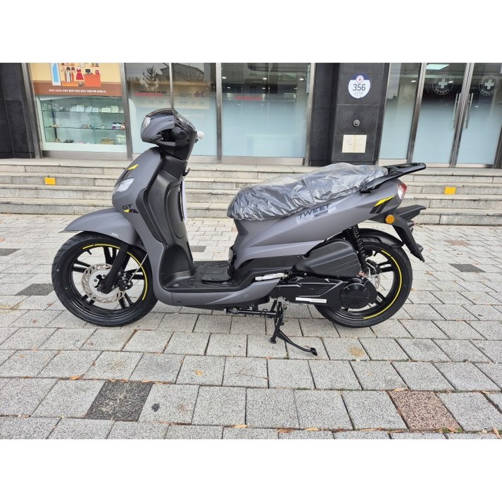 푸조스쿠터 트윗125SYM2023년식 스쿠터PCX125ADV125, 그레이