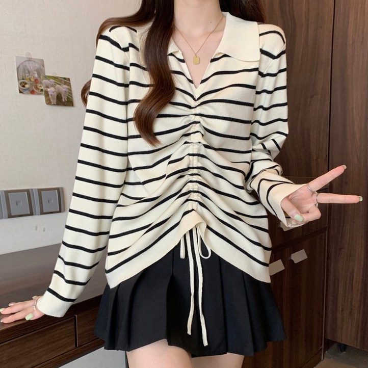 뉴욕멋쟁이 리아나 줄무늬 여성 카라 니트