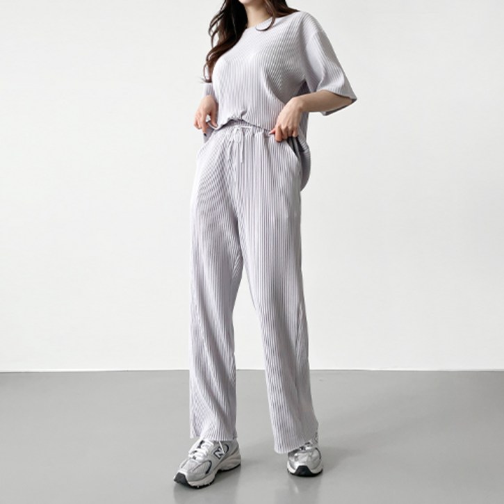 잘빠진 링클프리 플리츠 반팔 상하의 세트