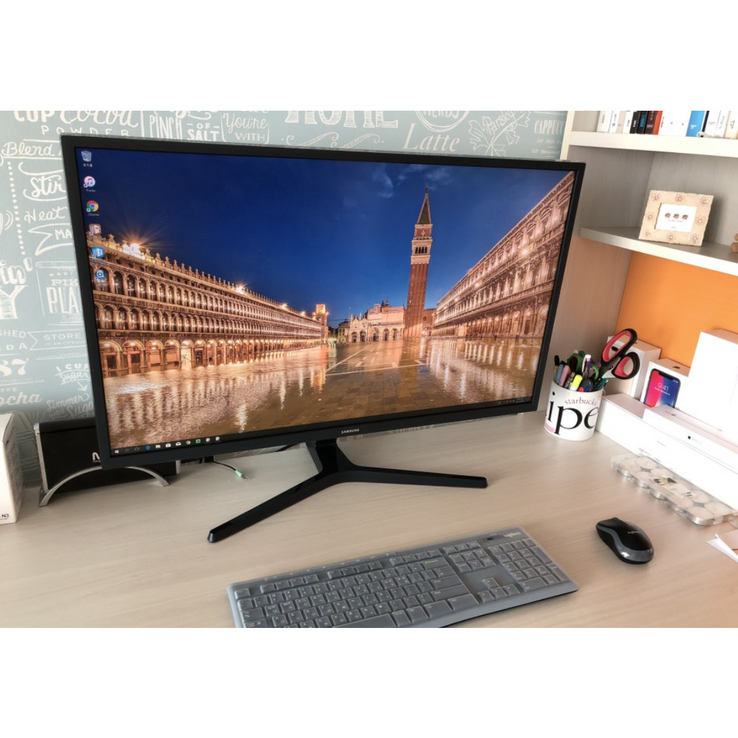 삼성전자 32 UHD LED 모니터
